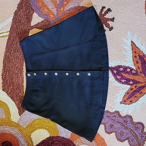 Suede-esque Snap Mini - Picture 10 of 12